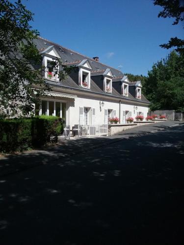Saint-Martin-le-Beau Hotel | Le Pigeonnier