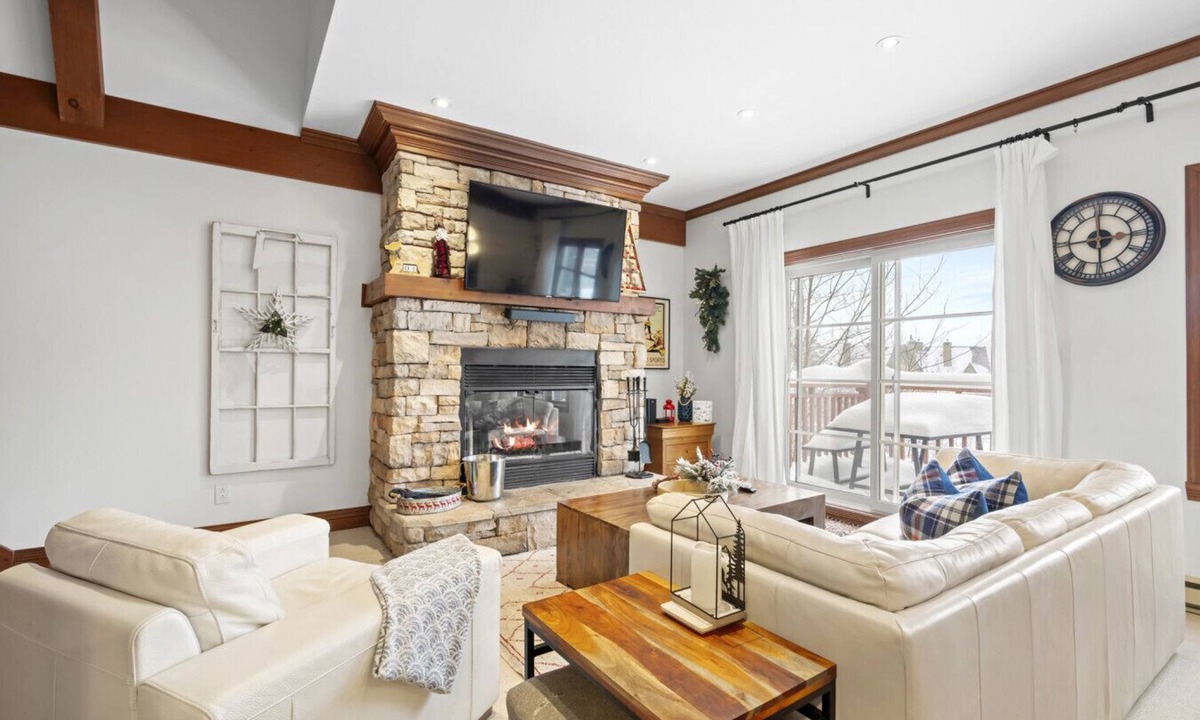 Mont-Tremblant Condo | Le Plateau Ski In/Out w/3bdrs w/Pool Access
