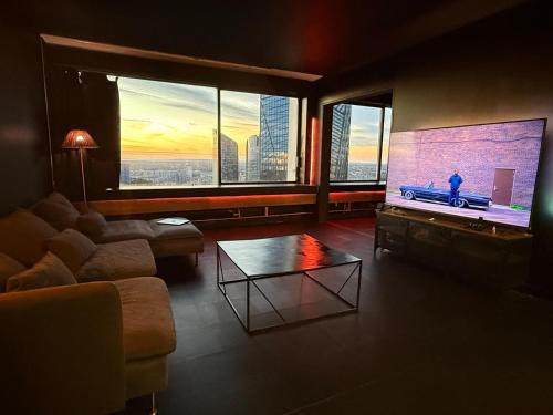 Puteaux Apartment | Le plus haut jacuzzi d Europe