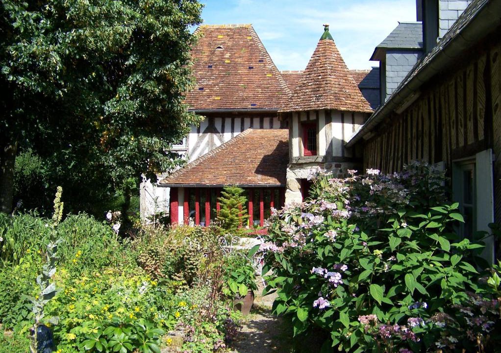 Saint-Aubin-de-Bonneval Bed & Breakfast | Le Pommenial de la Hérissonnière