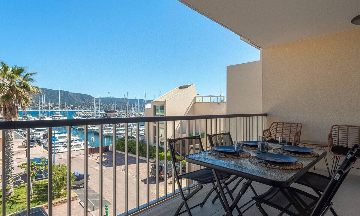 La Faviere Apartment | le Port de Bormes by Interhome