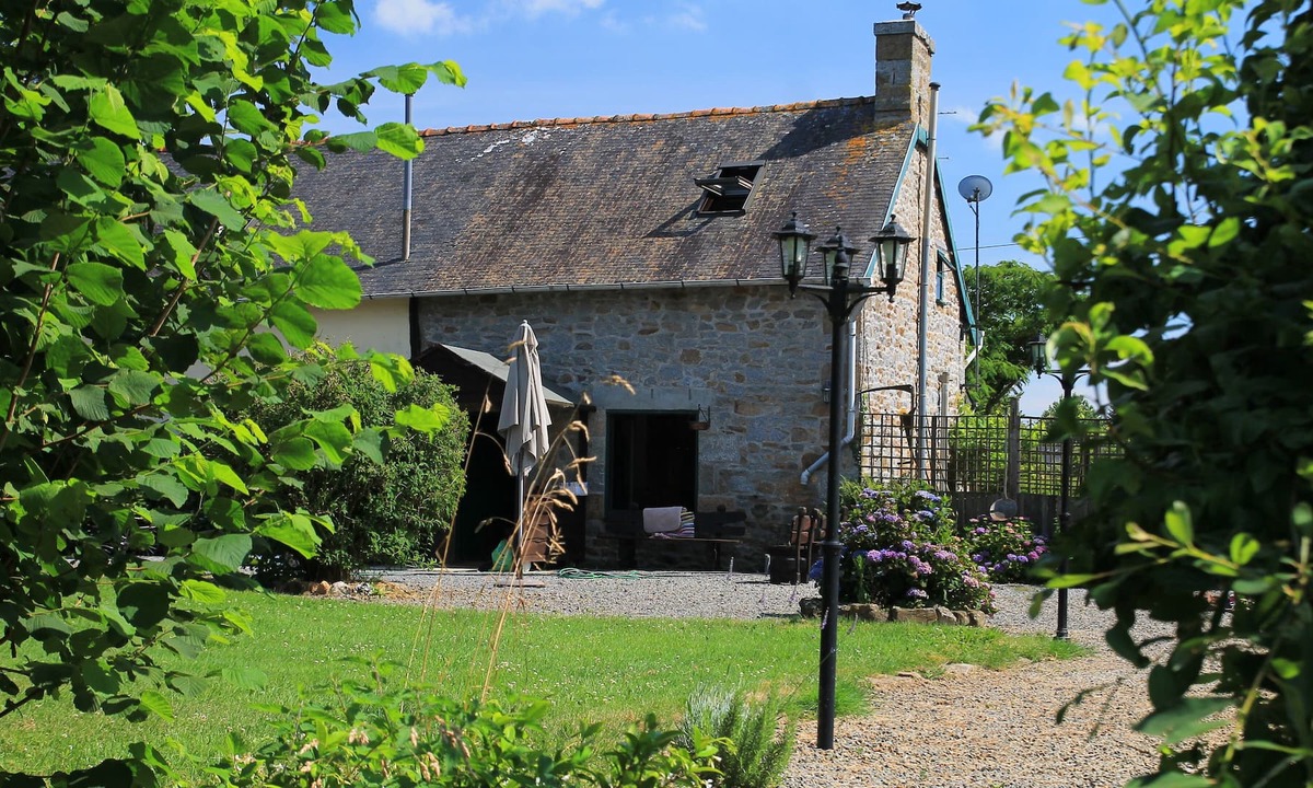 Cogles House | Le Portail, charming rooms with swimming pool