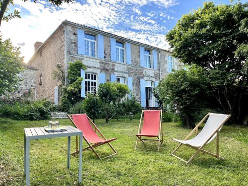 La Couture House | Le Presbytère de la Couture