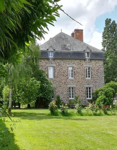 Saint-Malon-sur-Mel Bed & Breakfast | Le Presbytère de Saint Malon