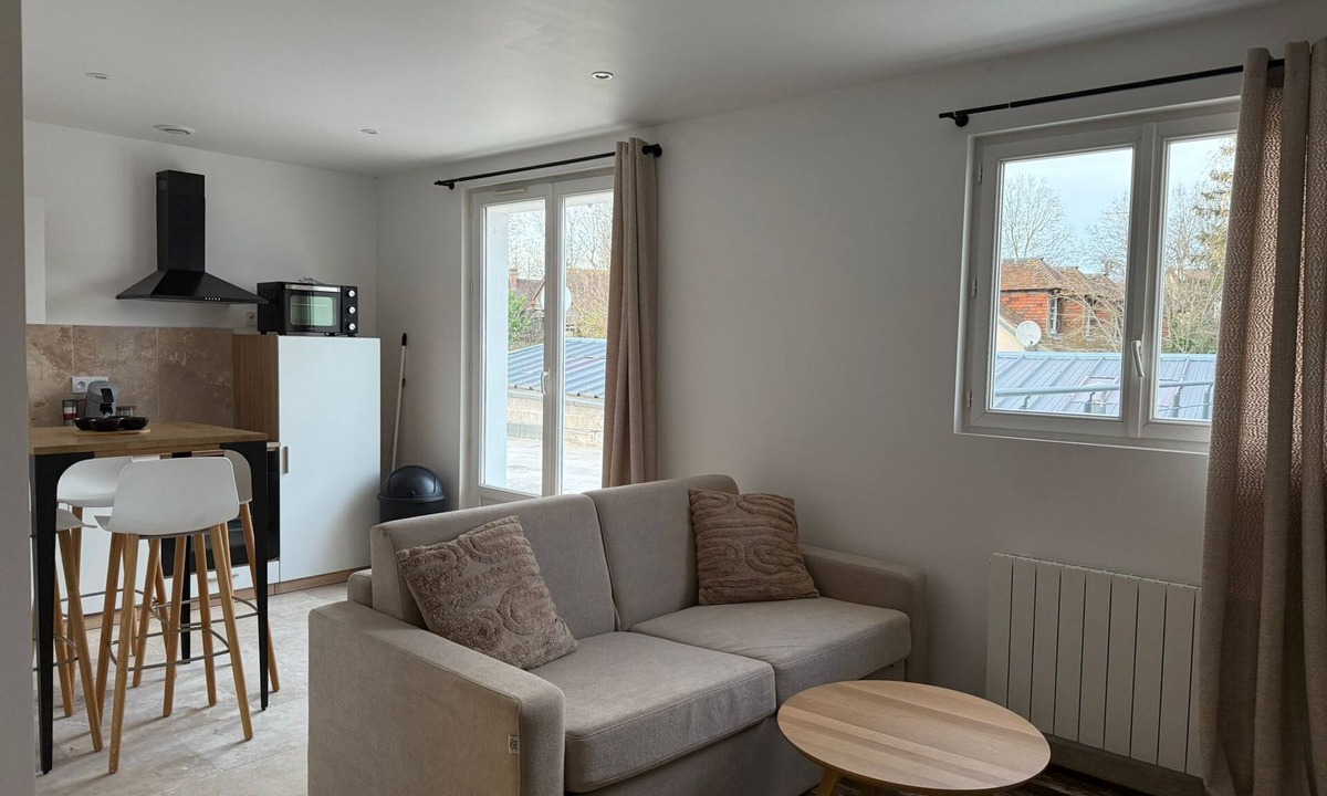 Evreux Apartment | Le prestige - Charming new T2 with terrace.