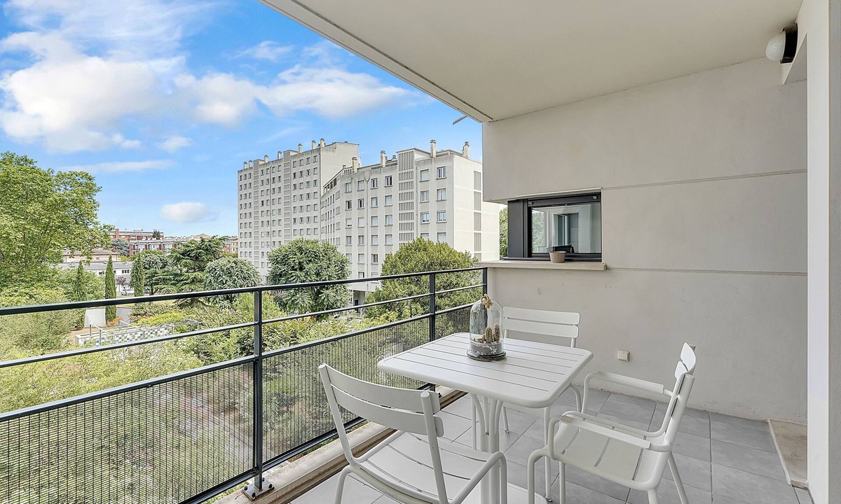 Saint - Michel Apartment | LE PRIEURE - One Bedroom Apartment, Sleeps 2