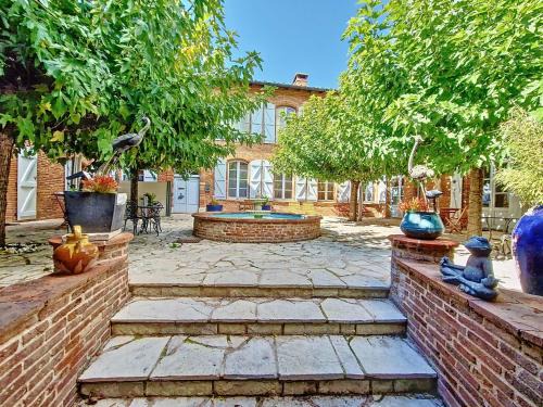 Verfeil House | LE PRIEURE - Suites romantiques spa privatif, piscine, jardin, massages proche de Toulouse
