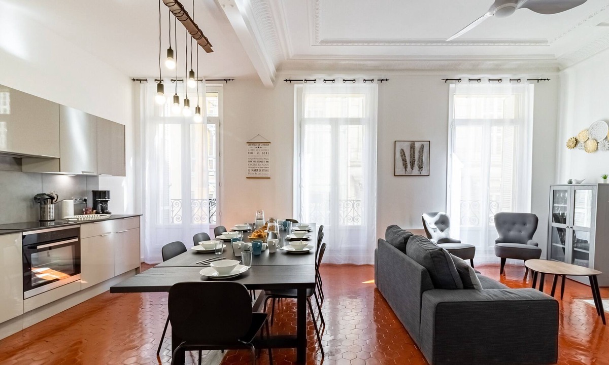 Noailles Apartment | LE PRIVILIANE - Bel et grand appartement