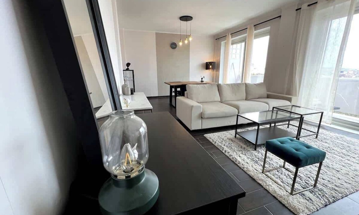 Toulouse East Apartment | Le Pyreneen - Moyenne duree - 2p - Proche Gare