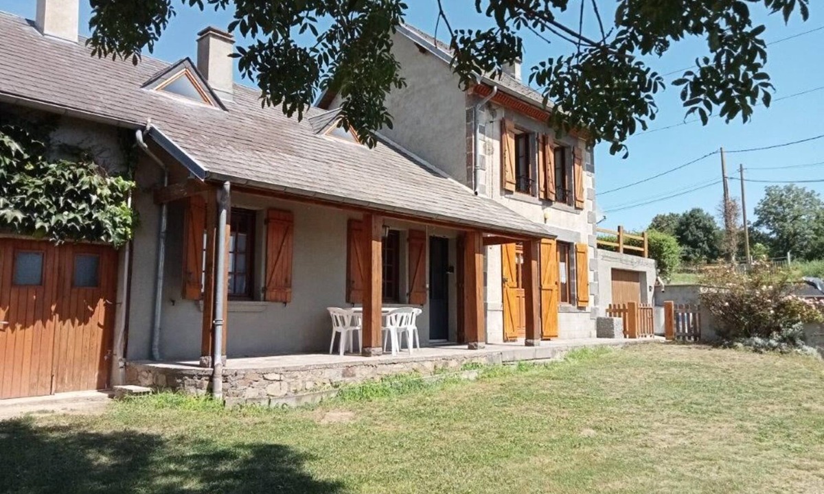Charbonnieres-les-Vieilles House | Le Quiet Gîte à la Campagne