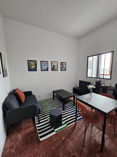 Beaupreau Apartment | Le QG des Super-Heros ,WIFI , Centre ville, linge