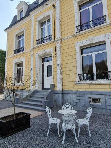 Les Hautes-Rivieres House | Le Reflet de la Semoy