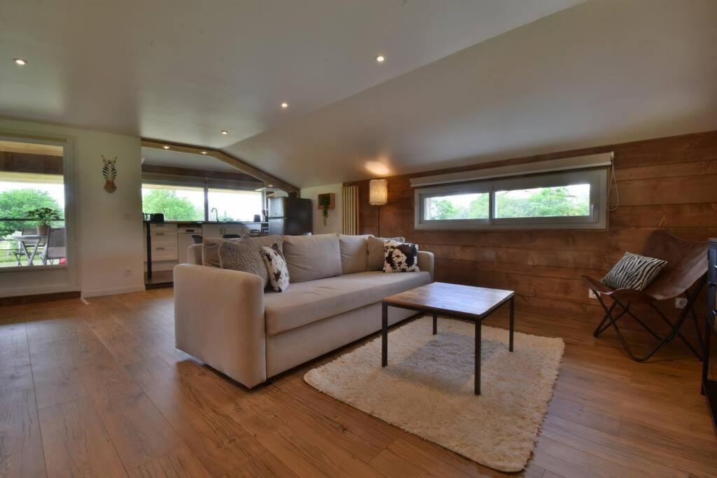 Castelnau-sur-l'Auvignon House | Le Refuge Confortable gîte avec terrasse
