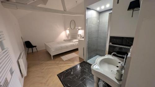 Fontainebleau House | Le refuge bellifontain