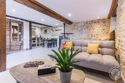 Juaye-Mondaye House | Le refuge de l'hortensia 1