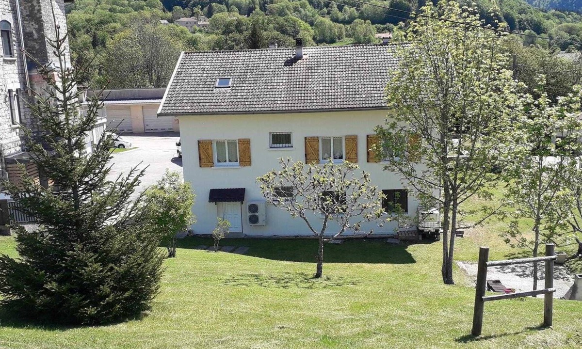 Belleydoux House | Le Refuge des Petits Faucons