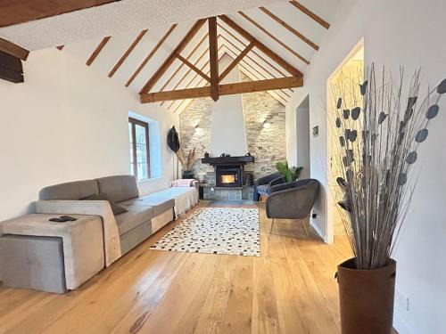 Tesse-Froulay Villa | Le Refuge Etoilé