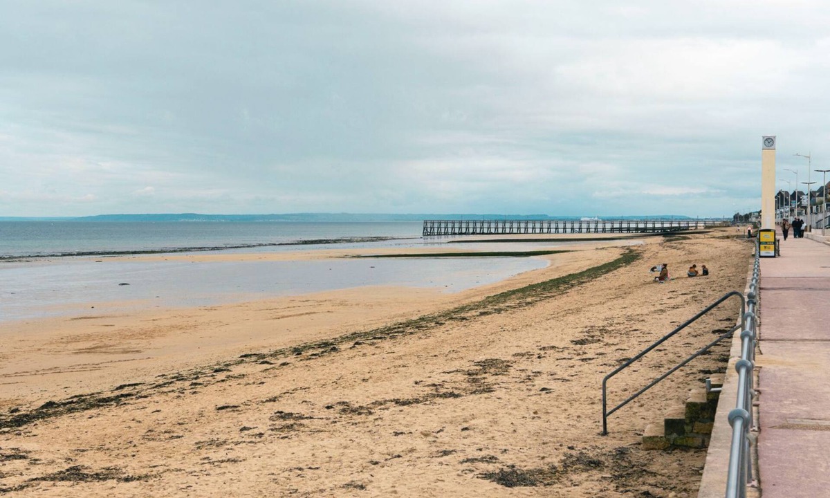 Luc-sur-Mer House | Le Refuge marin - Cosy pied-à-terre, terrace, 100m from the beach.