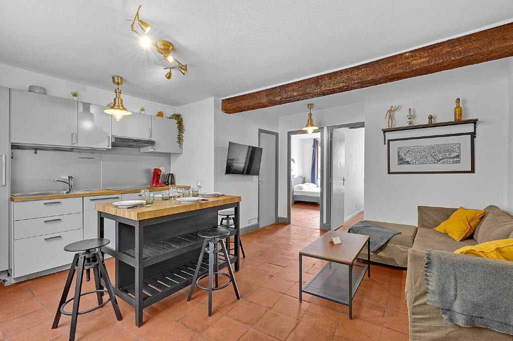 Carmes Apartment | LE REGANS - Charmant appartement en tomette
