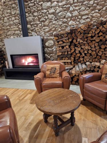 Ouveillan House | Le Relais De Pigasse