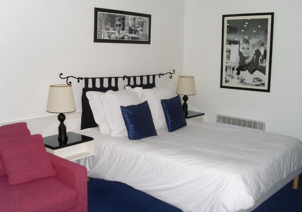 Saulx-les-Chartreux Hotel | Le Relais Des Chartreux