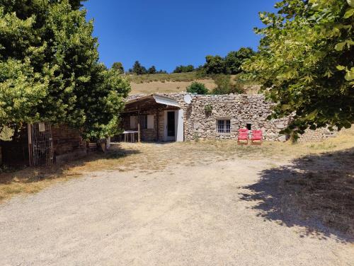Barret-de-Lioure Apartment | Le Relais Provençal