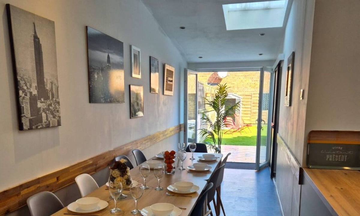 Tourcoing House | *Le Repère* House with garden