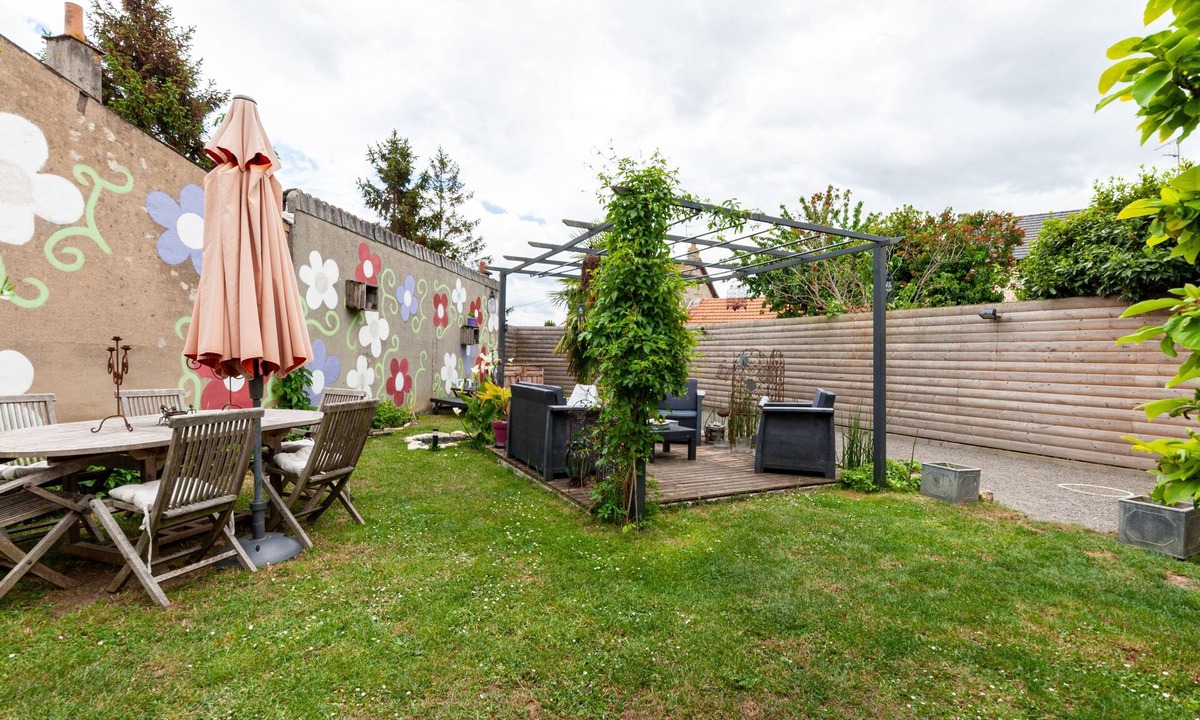 La Demi-Lune House | Le Rethel - One Bedroom House, Sleeps 3
