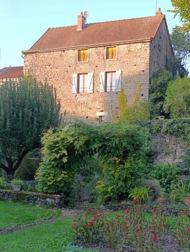 Nolay House | Le retour aux sources