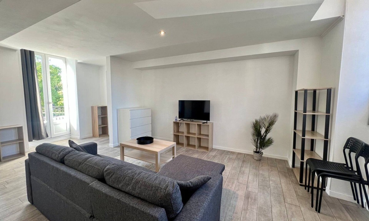 Poitiers Apartment | Le Rivage du clain - Appart' 11 pers.