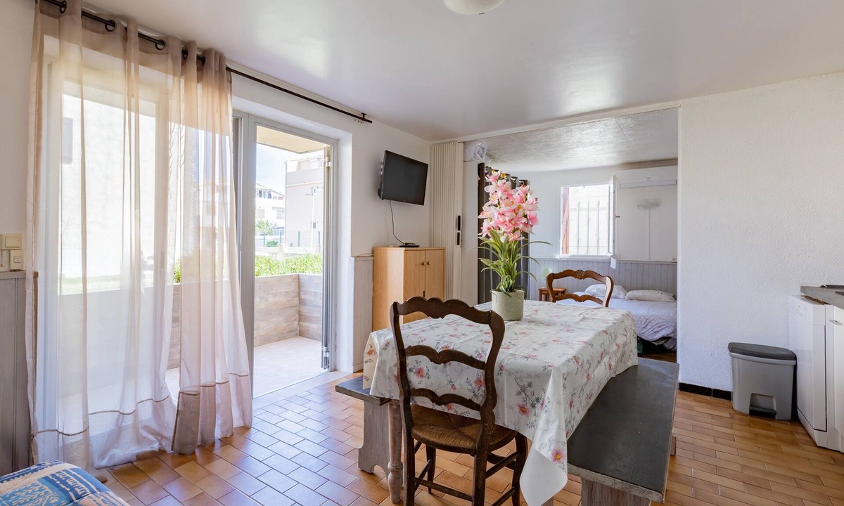 Marseillan Plage Apartment | Le Robinson - proche plage