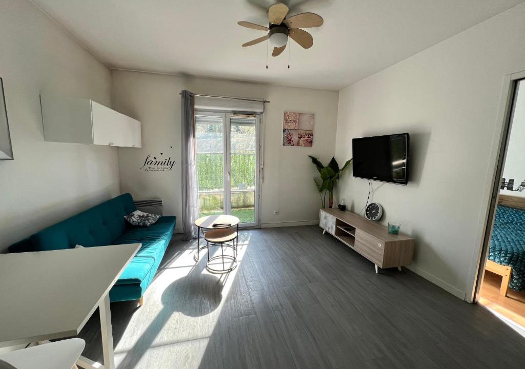 Le Plessis-Robinson Apartment | Le Robinsonnais 2 pièces, proche du coeur de ville et de toutes commodités