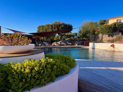 Santa Giulia Hotel | Le Roc E Fiori Hotel - Teritoria