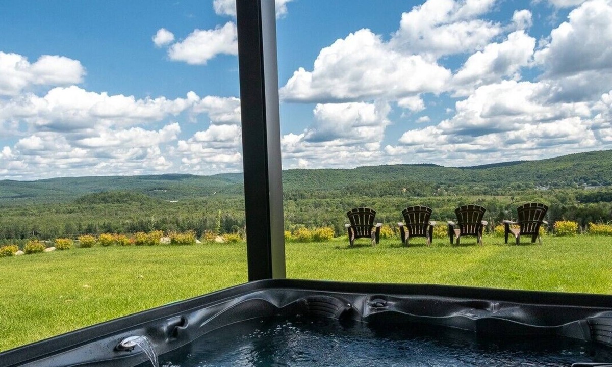 Sainte-Emelie Apartment | Le Roi de la Montagne - 295 On 2 floors | Spa | Splendid view | Golf course