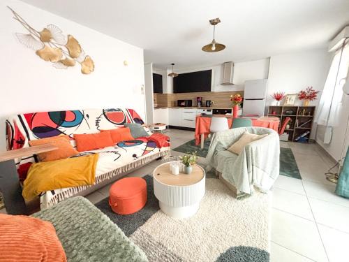 Lisieux Apartment | Le Roses- Spacieux T3 cosy proche gare de Lisieux