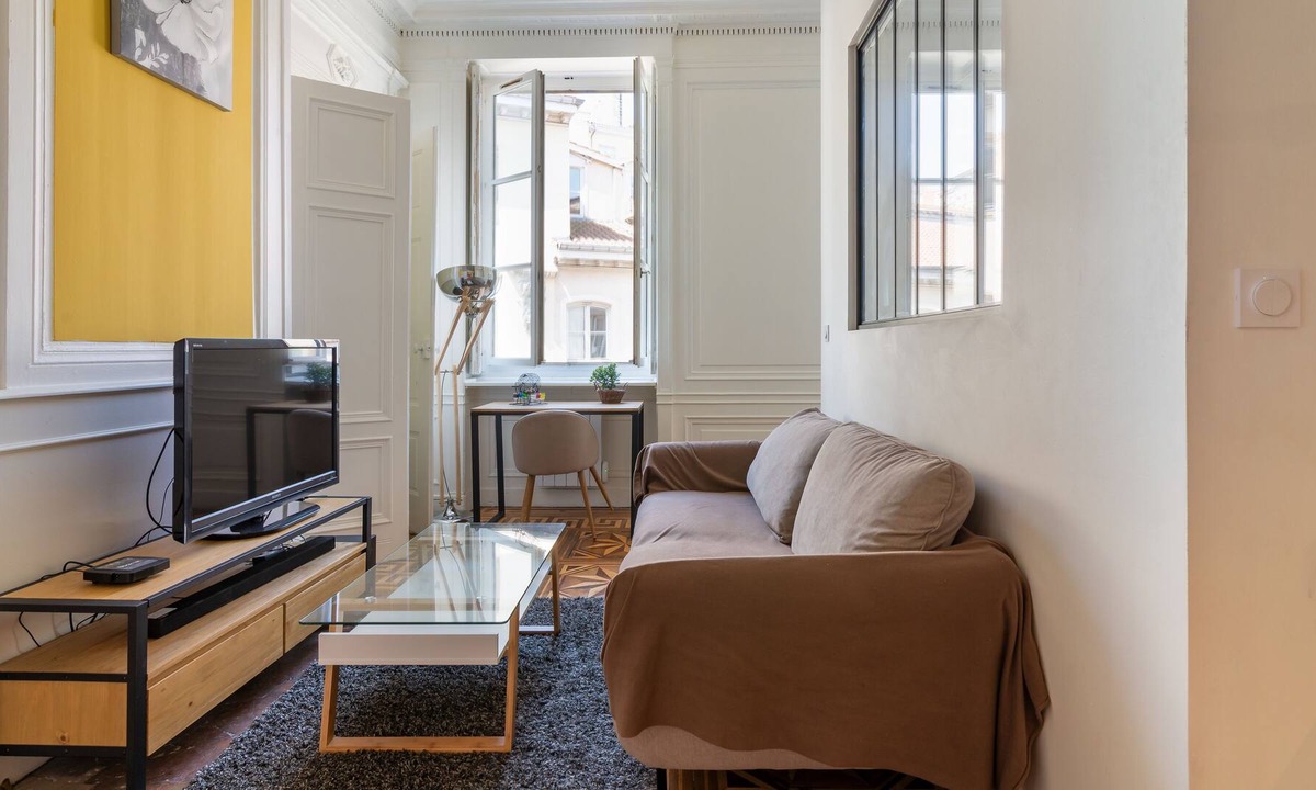 Griffon - Royale Apartment | Le Royale Haussmann Hyper center