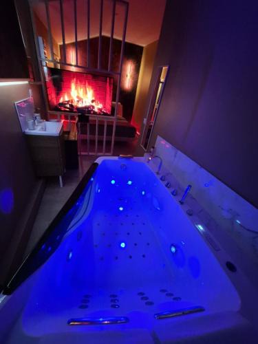 Saint-Quentin-en-Yvelines Apartment | Le Rubis avec Baignoire Balneo