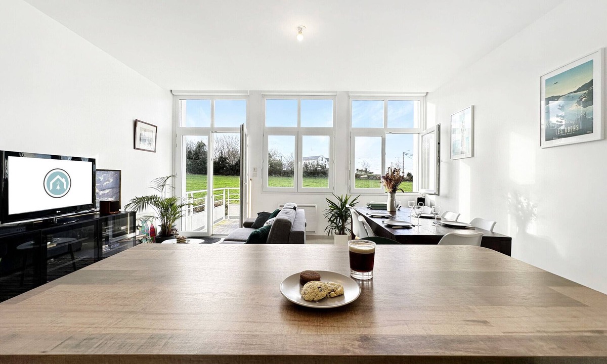 L'Aber Vrac'h Apartment | *Le Sémaphore* T2 proche mer, terrasse, balcon