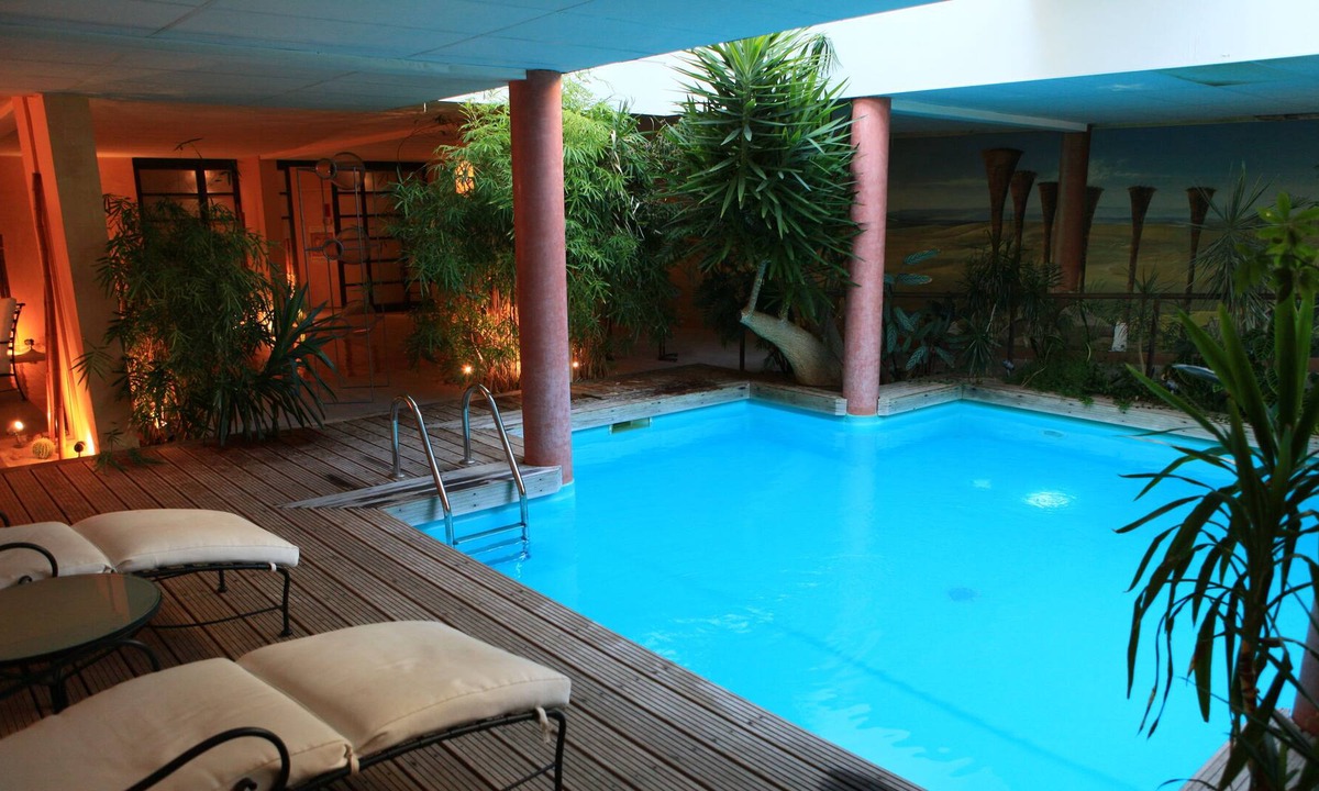 Sauveterre-de-Rouergue Hotel | Le Sénéchal