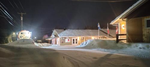 Saint-Alexis-des-Monts Hotel | Le Saint Alex