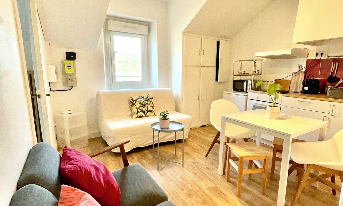 Waldeck-Sully Apartment | Le SAINT CLEMENT in the heart of Nantes 5min from Nantes Nord train station