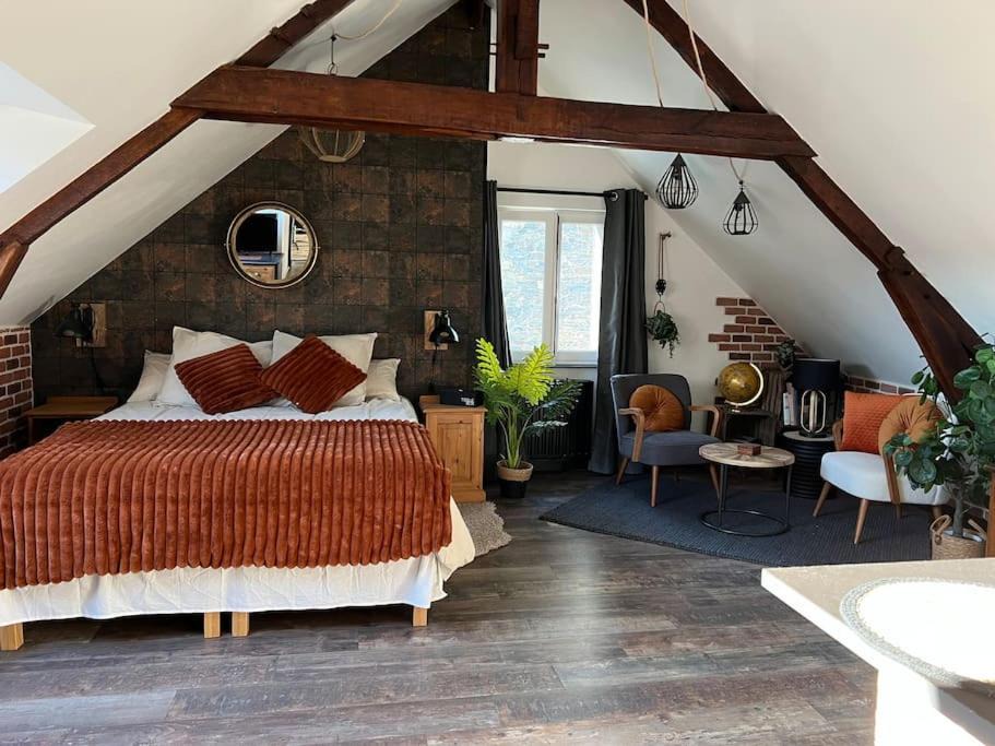 Chateaugiron Apartment | Le saint Julien au cœur du centre historique de chateaugiron