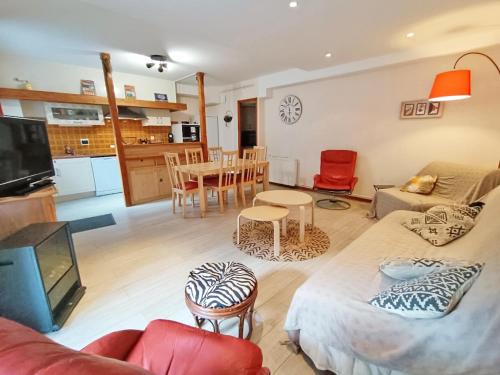 Saint-Mamet Apartment | Le Saint M, T3, wifi, parking, jardin, Saint Mamet