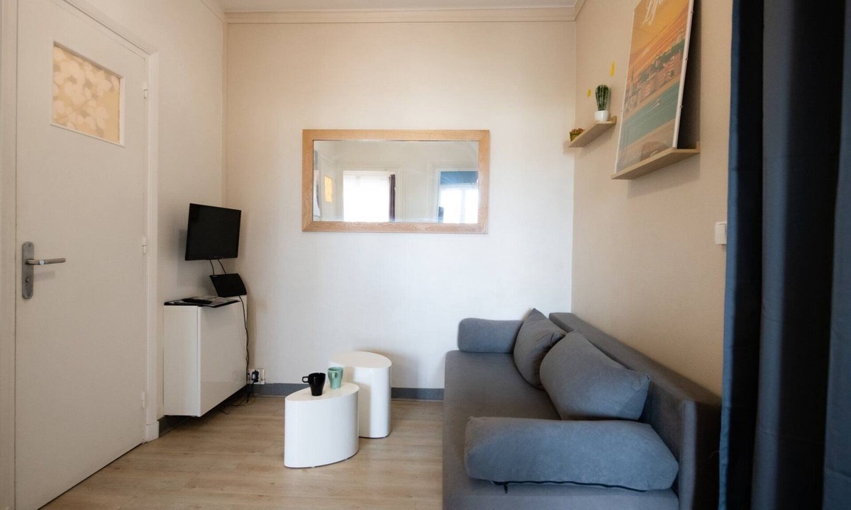 Jean Moulin - Marius Berliet Apartment | Le Saint Mo' - Nice apartment with balcony