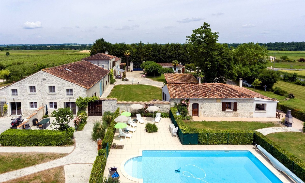 Brives-sur-Charente Apartment | Le Sarment, Studio Avec vue sur Jardin