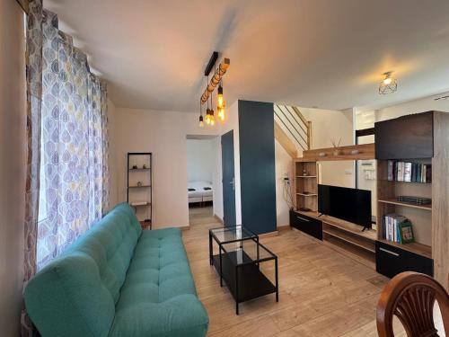 Noyen-sur-Sarthe Apartment | Le Satin - 7 pers - Duplex - Home&Service