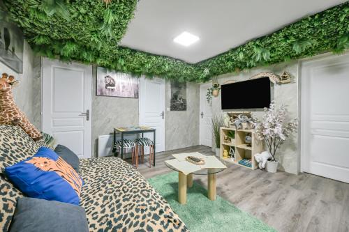 Bobigny Apartment | Le Sauvage - 4 prs - Wifi -Proche Paris