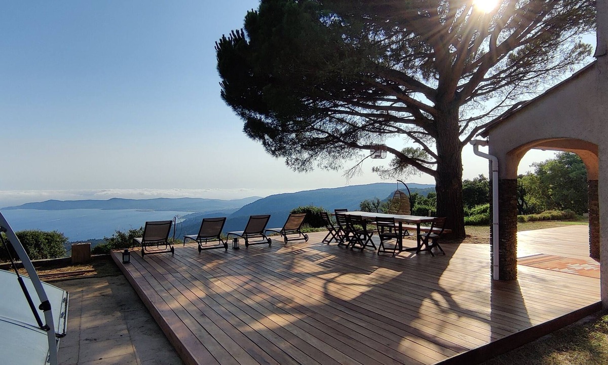 Le Lavandou House | Le Sauvaire panoramic villa.