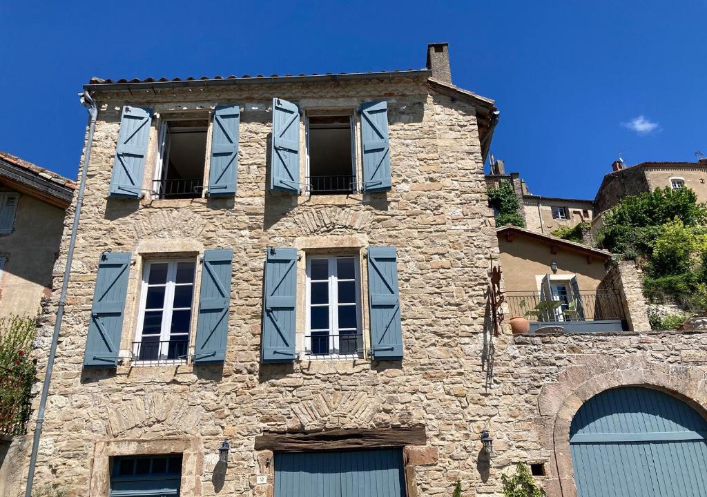 Cordes-sur-Ciel Bed & Breakfast | le secret du chat
