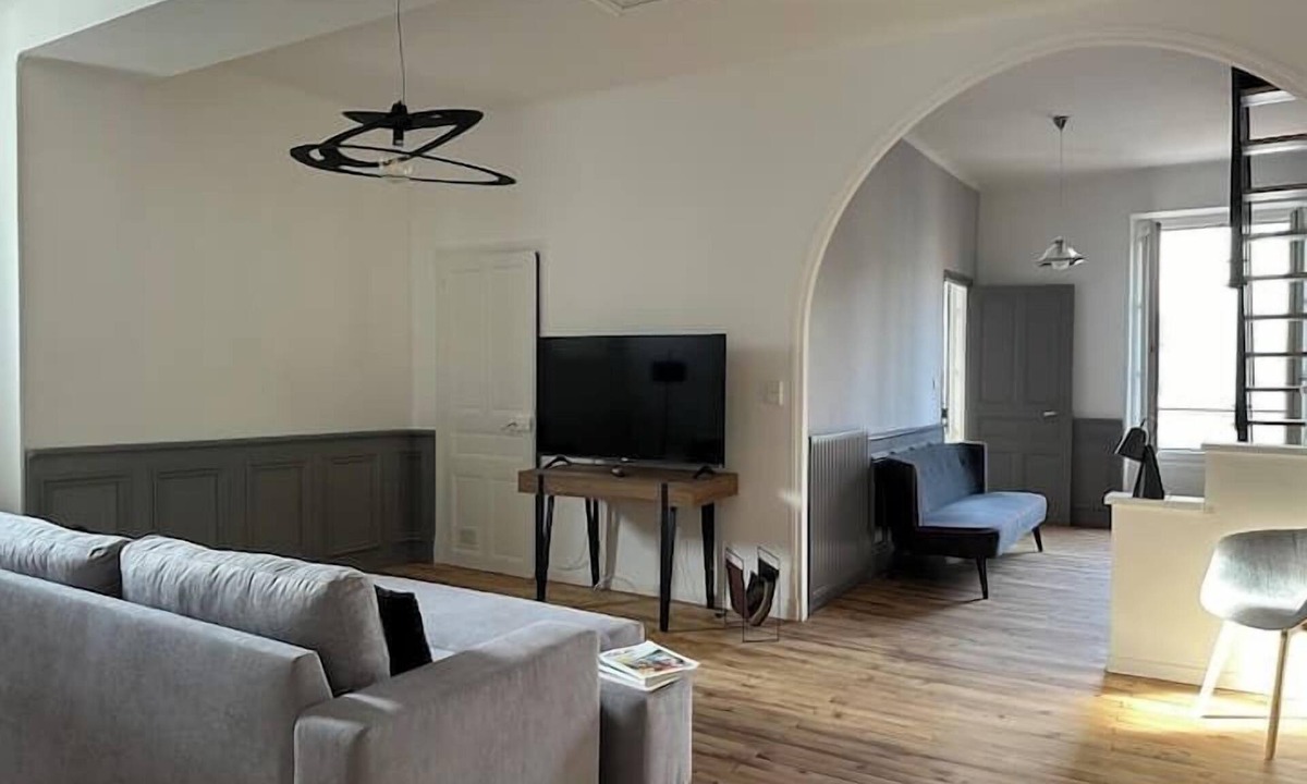 Centre Ville d'Ales Apartment | Le Sept, Joli Duplex en Centre Ville